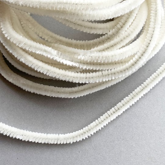 Soft 8mm Wired Chenille Cording in Antique White ~ 1 yd.